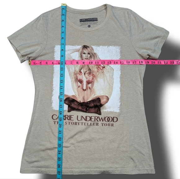 Carrie Underwood Concert Tee - Picture 5 of 7